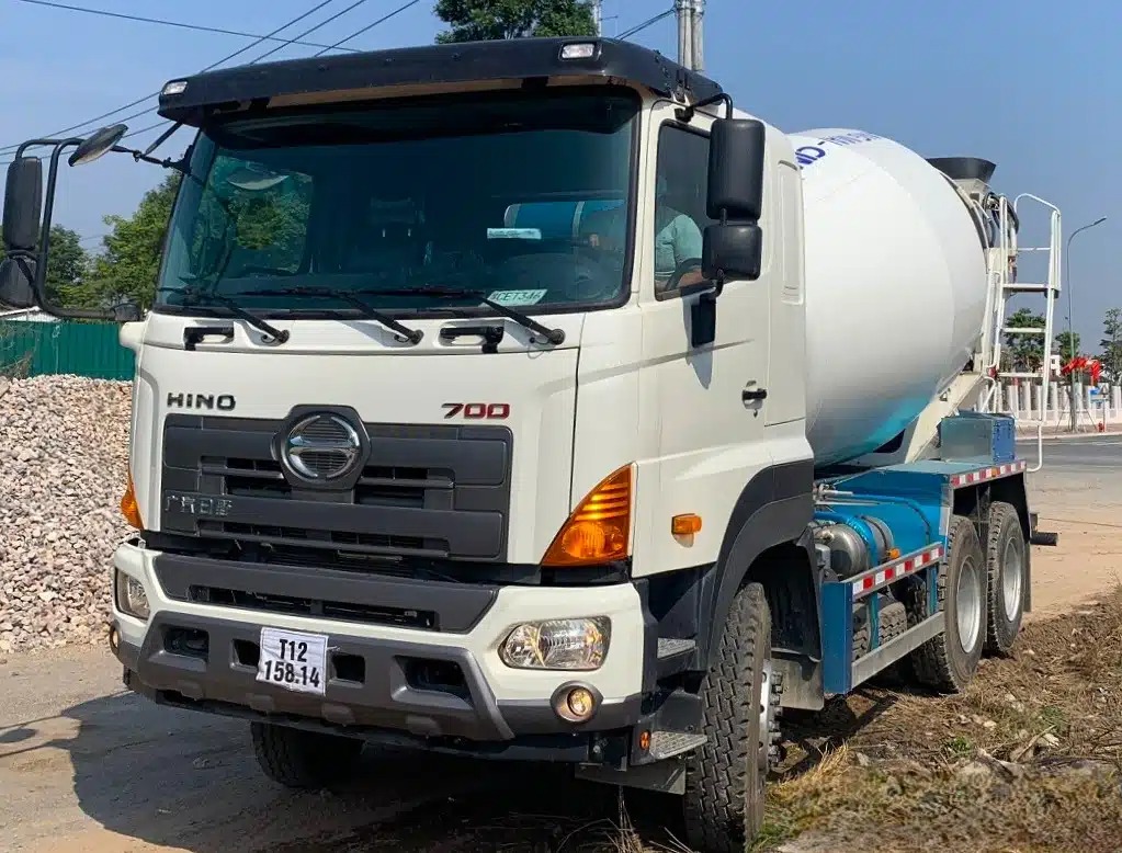 Xe bồn trộn Hino